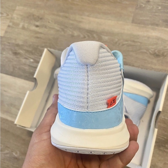 Kyrie low 5 - Picture 3 of 12